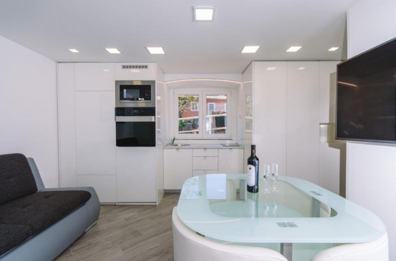 Apartment Bellovar Rijeka Exteriör bild